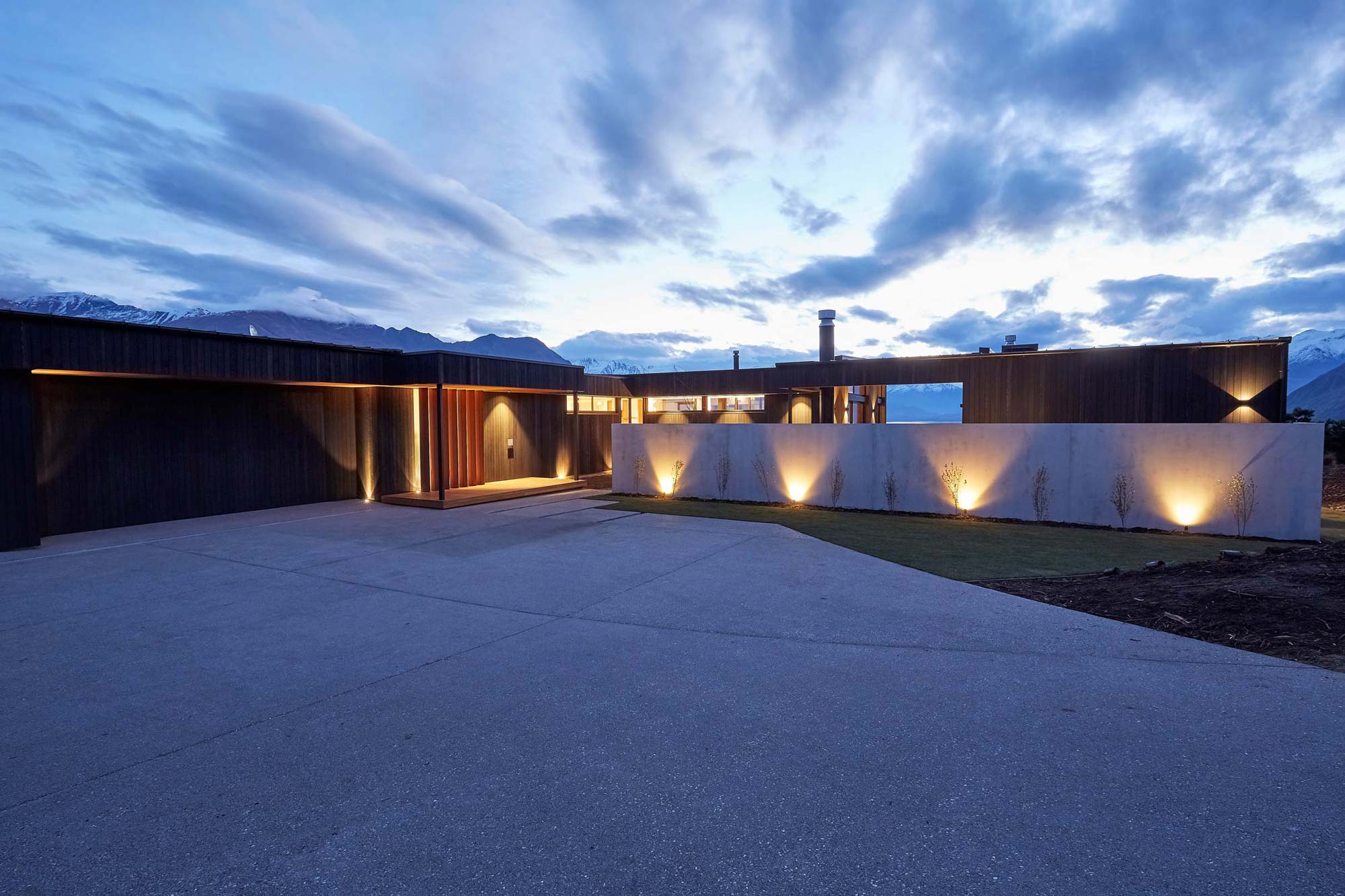 Black Peak House gallery image
