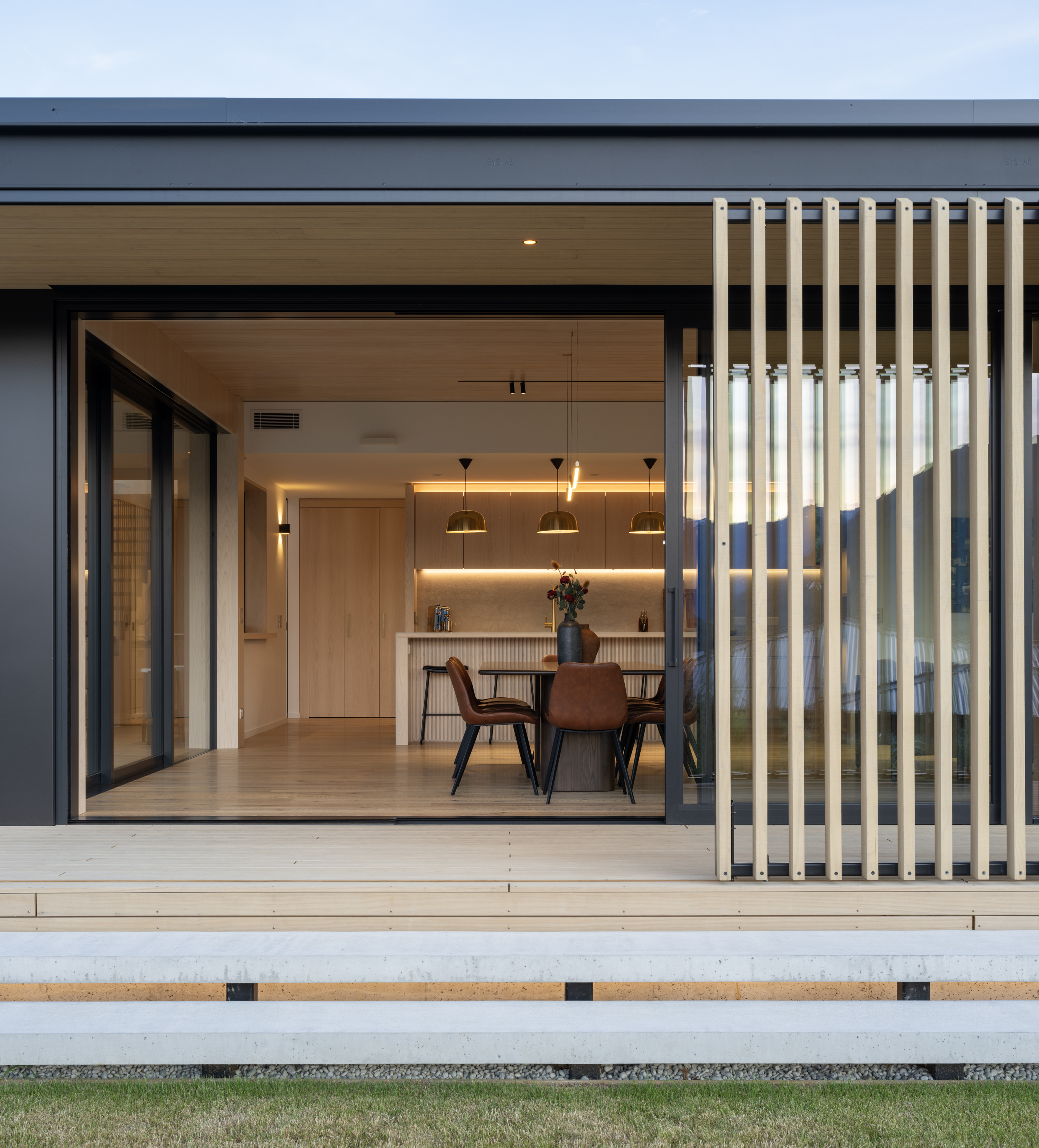 Umbra Lux gallery image