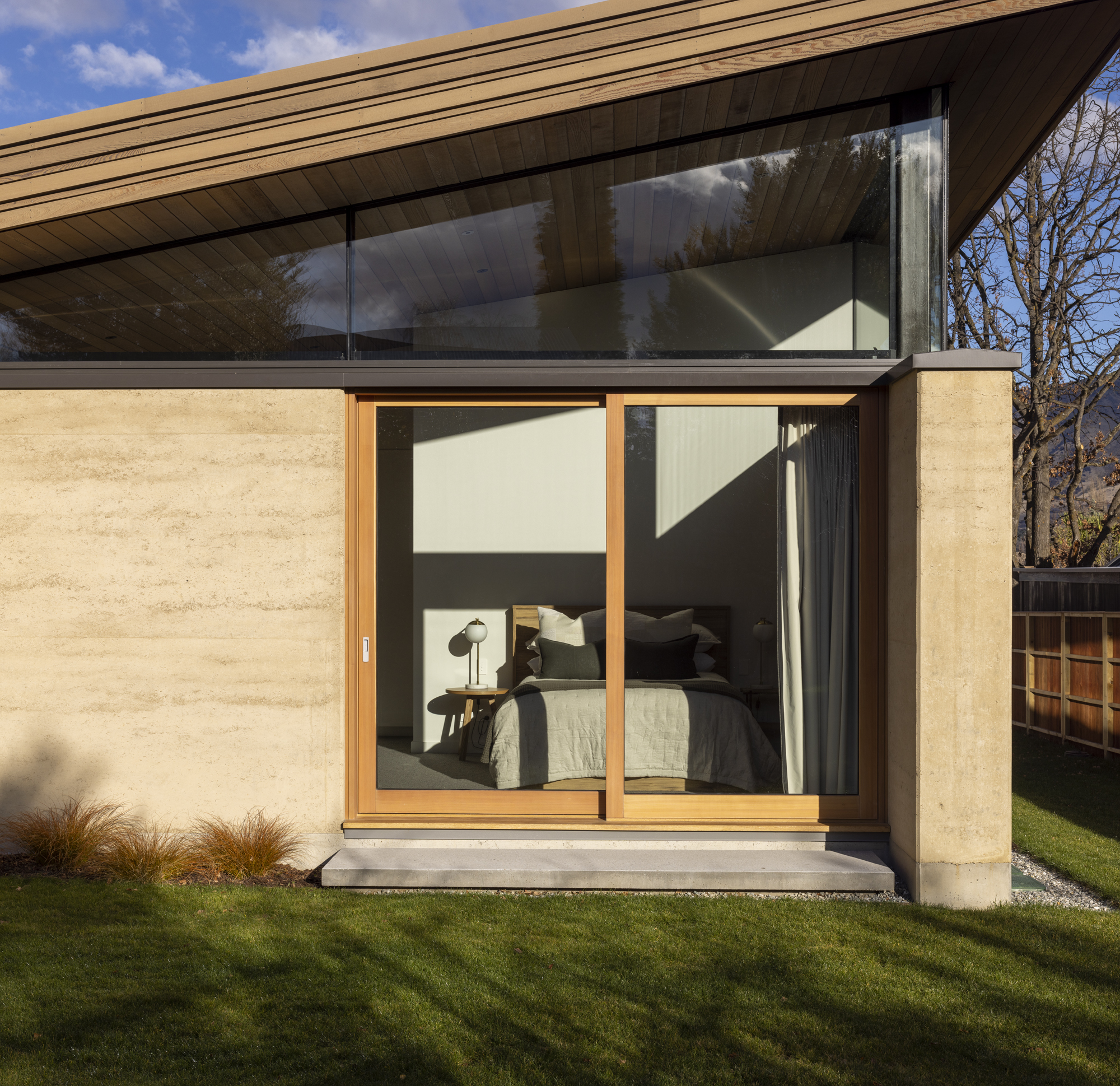 Winding Roof House gallery image