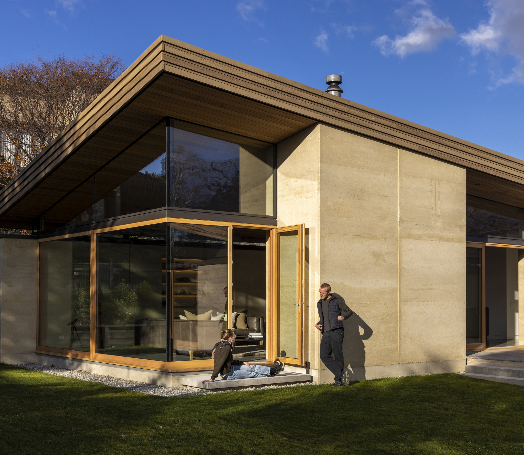 Winding Roof House gallery image